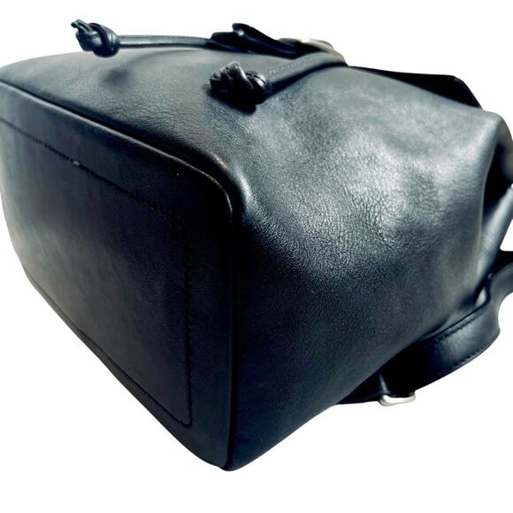 Coach Vintage Y2K Black Smooth Leather 9858 Legacy Backpack Daypack Rucksack - Picture 8 of 13